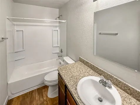10535 Mills Road 4b Houston TX 77070