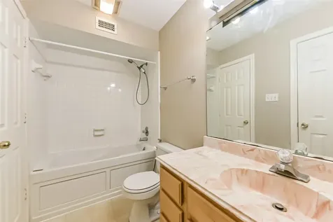 11525 Burdine 402 Road 402 Houston TX 77035