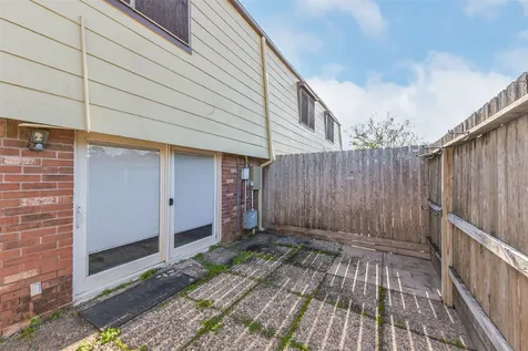 11525 Burdine 402 Road 402 Houston TX 77035