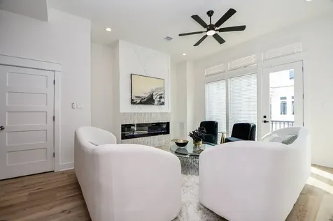 5611 Val Verde Street A Houston TX 77057