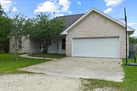931 Broadway Winnie TX 77665