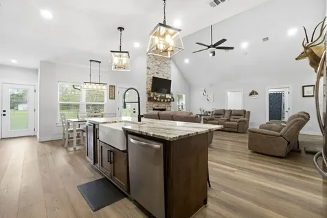 386 Pearl Thomas Road Livingston TX 77351