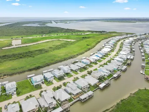 5425 Brigantine Cay Court Texas City TX 77590