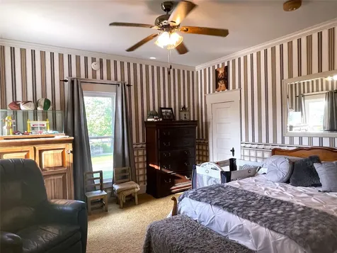 702 S 9th Avenue Teague TX 75860
