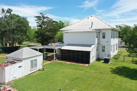 702 S 9th Avenue Teague TX 75860