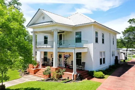 702 S 9th Avenue Teague TX 75860