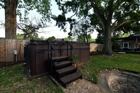 9102 Meaux Drive Houston TX 77031