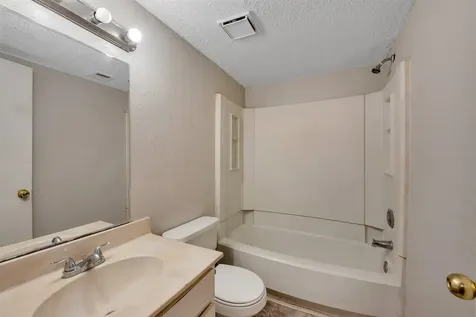 6345 Cattails Lane Houston TX 77035