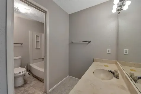 6345 Cattails Lane Houston TX 77035