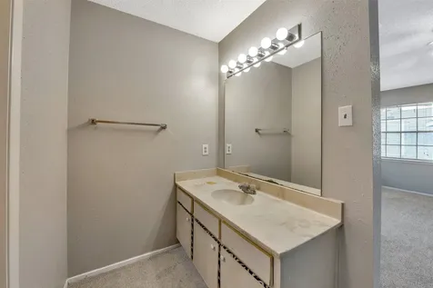 6345 Cattails Lane Houston TX 77035