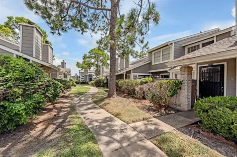 6345 Cattails Lane Houston TX 77035