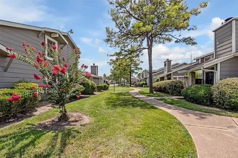 6345 Cattails Lane Houston TX 77035
