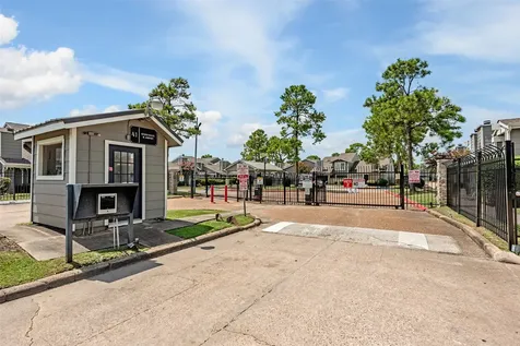 6345 Cattails Lane Houston TX 77035