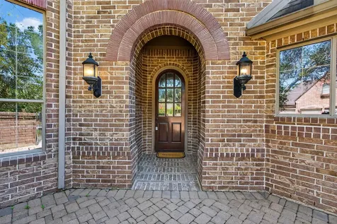 10 Almondell Court Magnolia TX 77354