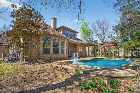 10 Almondell Court Magnolia TX 77354