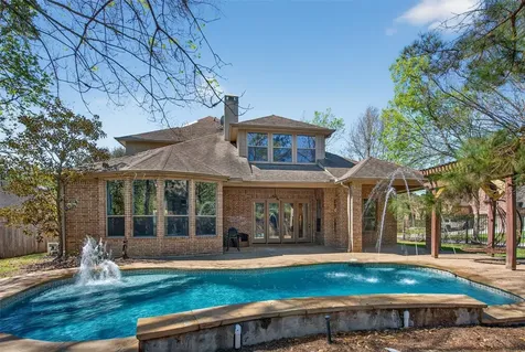 10 Almondell Court Magnolia TX 77354