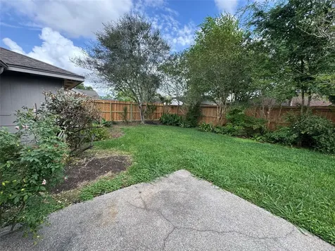 2519 Wheelwright Lane Friendswood TX 77546