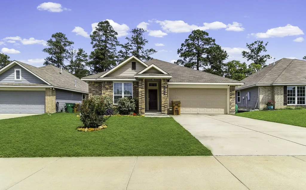 121 New Dawn Trail Huntsville TX 77320