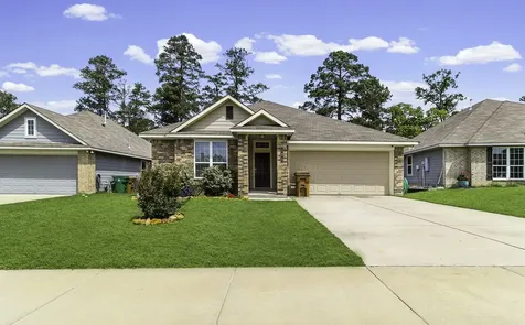 121 New Dawn Trail Huntsville TX 77320