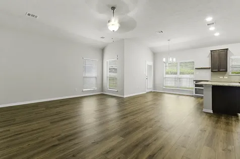 121 New Dawn Trail Huntsville TX 77320