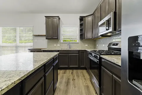 121 New Dawn Trail Huntsville TX 77320