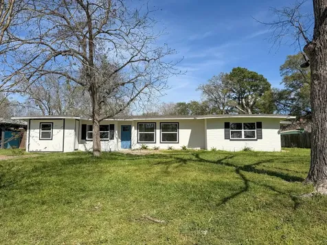 427 Wood Street Navasota TX 77868