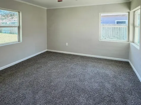 427 Wood Street Navasota TX 77868