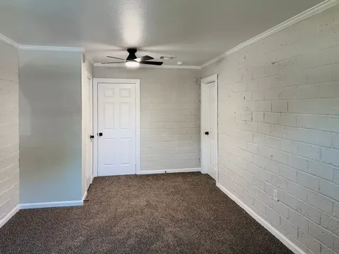 427 Wood Street Navasota TX 77868