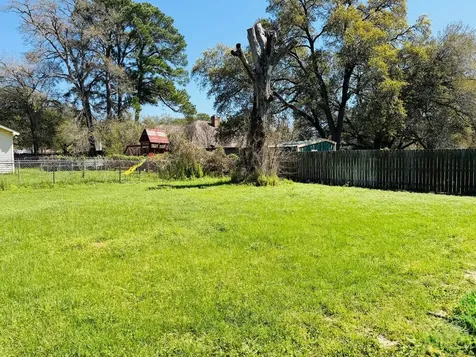 427 Wood Street Navasota TX 77868