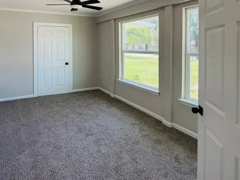 427 Wood Street Navasota TX 77868