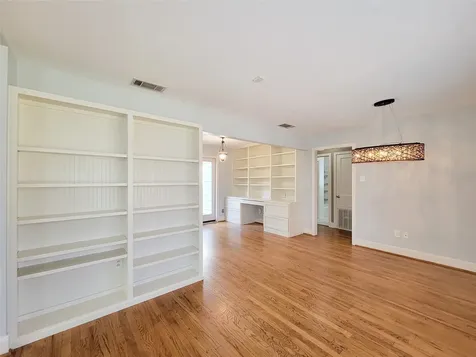 5536 Aspen Street Houston TX 77081