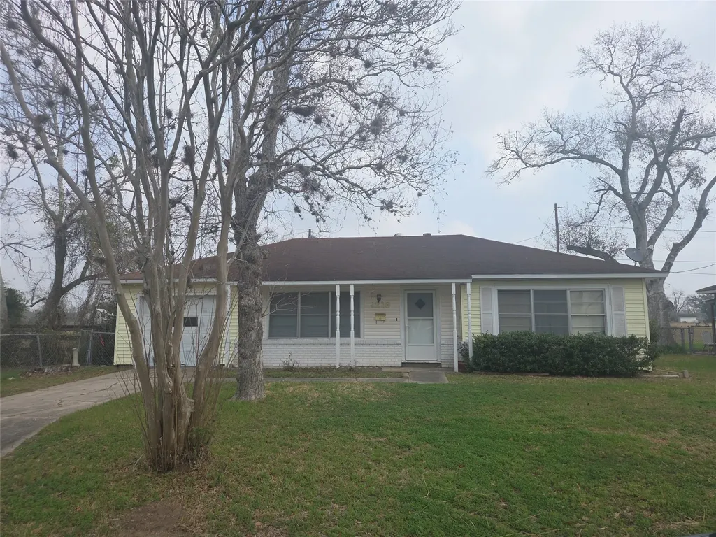 1216 Merchant Street El Campo TX 77437