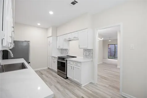 2668 Bering Drive 2668 Houston TX 77057