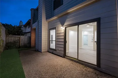 2668 Bering Drive 2668 Houston TX 77057