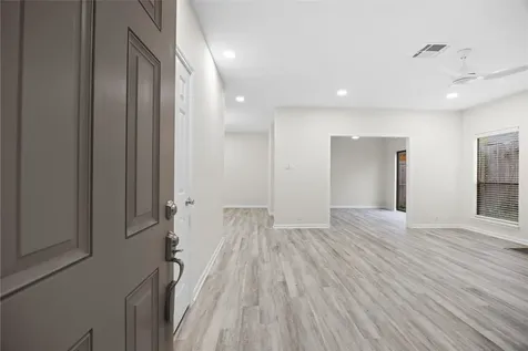 2668 Bering Drive 2668 Houston TX 77057