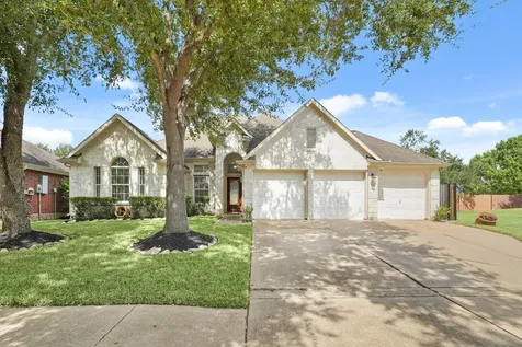 8315 Golden Harbour Missouri City TX 77459