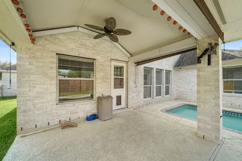 8315 Golden Harbour Missouri City TX 77459