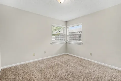 7731 Western Oak Lane Houston TX 77040