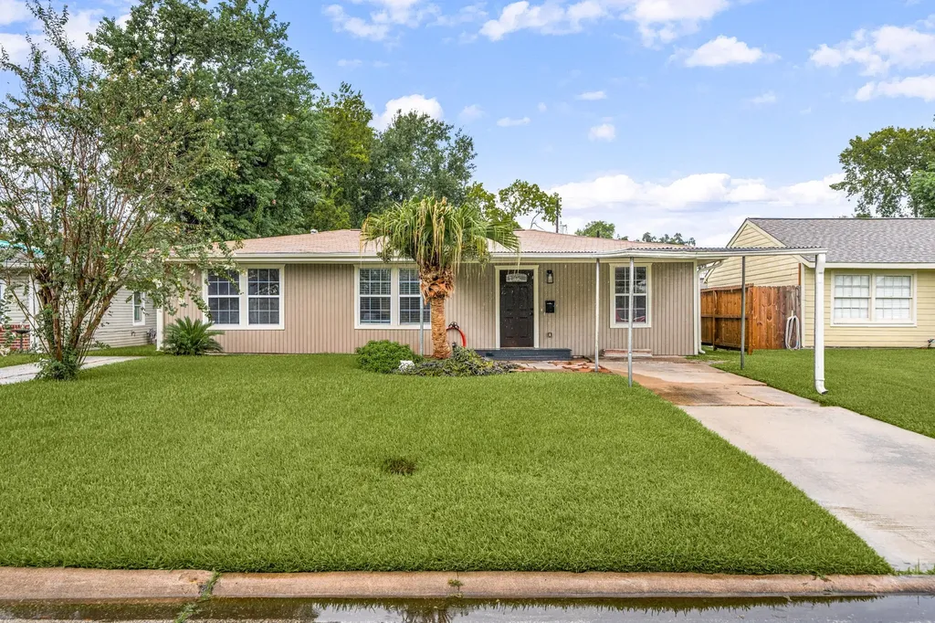 1206 Oak Meadows Street Houston TX 77017