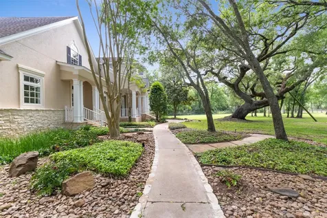 2042 Darby Lane Fresno TX 77545