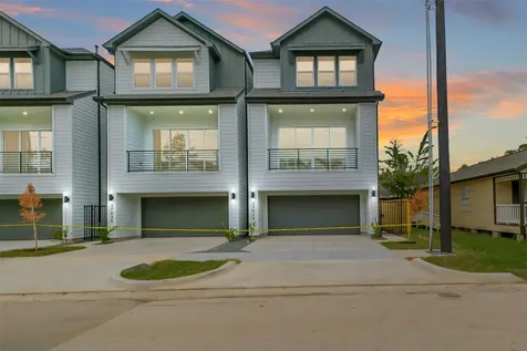 5703G Balbo Street Houston TX 77091