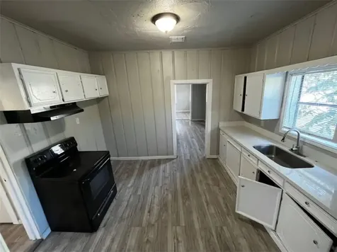 1648 W Rev Dr Ransom Howard Street Port Arthur TX 77640