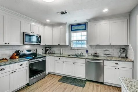 15410 San Jacinto Street Hamshire TX 77622