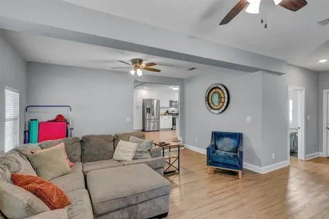 15410 San Jacinto Street Hamshire TX 77622