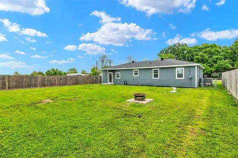 15410 San Jacinto Street Hamshire TX 77622