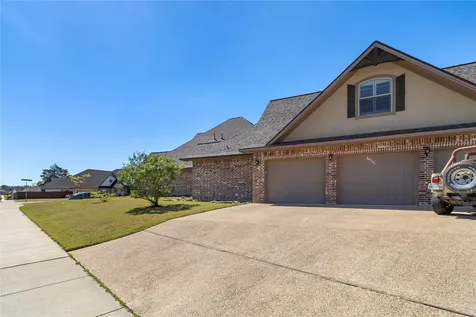 3349 Fiddlers Green Bryan TX 77808