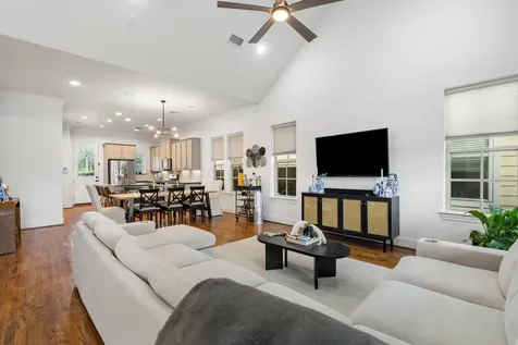 8726 Kempwood Drive Houston TX 77080