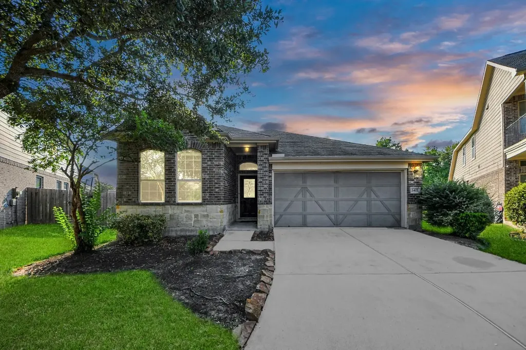 2402 Village Lakes Drive Katy TX 77493