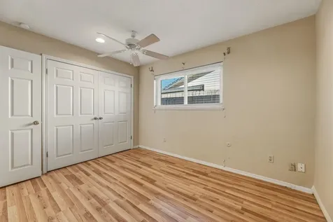 5211 Court Road Houston TX 77053