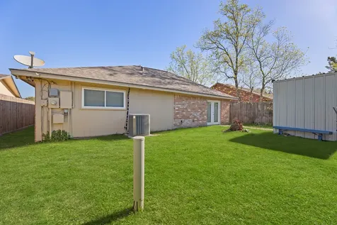 5211 Court Road Houston TX 77053